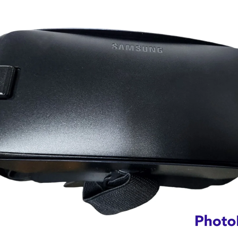 Samsung Gear VR (Virtual Reality)